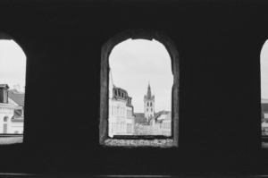 Compressed 3bc6c91a18733af9 0-19